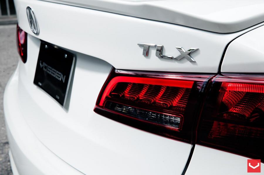 Детали экстерьера Acura TLX by Pembroke Pines on Vossen Wheels 2014 года  (фото 8 из 9)